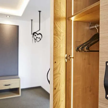 Hotel Rosenstock - Erwachsenenhotel - Adults Only 15 Plus 4* Fischen im Allgaeu